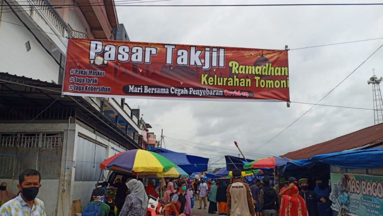 Pasar Ramadhan di Tomoni, Pengunjung dan Pedagang Wajib Gunakan Masker