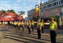 Tingkatkan Kualitas Personelnya, Kasat Lantas Polres Gowa Latih 12 Gerakan Pengaturan