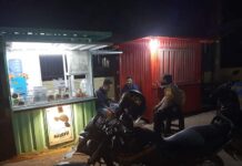 Putus Mata Rantai Covid19, Bhabinkamtibmas Polsek Binamu Sambangi Warga Kelurahan Empoang