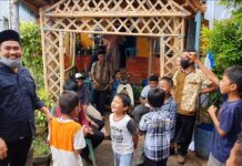 Hadiri Acara Pernikahan, Andi Rio Pattiwiri Disambut 7 Gadis CilikÂ