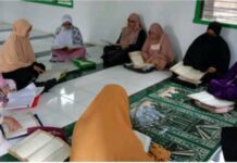 Tidak Ada Kata Terlambat, Ibu-ibu di Wotu Manfaatkan Waktu Luang Untuk Belajar Ngaji