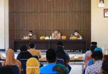 Temu Kades di Tomoni, Jayadi Canangkan Gerakan Luwu Timur Bermasker