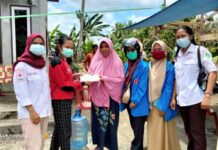 UKM Stikes Batara Guru Berikan Bantuan Korban Puting Beliung di Luwu Timur