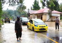 Air Sungai Deking Meluap, Polsek Malunda Langsung Datangi Lokasi