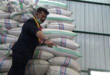 Tidak Singgung Soal Pupuk Gratis, Mentan Ancam Pecat Agen Pupuk !