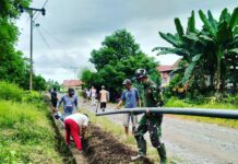 Kopda Kasman Bantu Warga Binaan Pasang Pipa Saluran Air Bersih