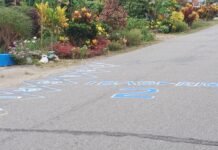 Aspal Dijadikan Alat Peraga Kampanye Paslon di Luwu Timur