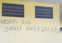 Dinding Kantor Desa Taripa Dicoret, Ada Tulisan Menang Ibas, Ganti Desa dan BPD