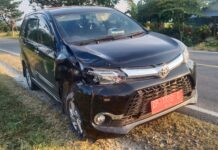 Mobil Operasional Desa Tabrak Motor, 2 Korban Dilarikan ke RS I Lagaligo