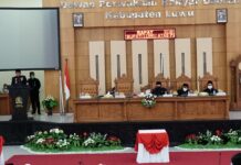 Bupati Luwu Berikan Jawaban Atas Pandangan Umum Fraksi-fraksi DPRD Terhadap R-APBD TA. 2021