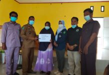 Pemdes Bahari Bagikan BLT DD Gelombang ke III