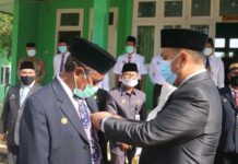 HAB ke 75, 18 ASN Kemenag Lutim Terima Satya Lencana Karya Satya