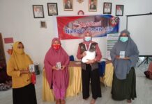 Penyaluran PKH di Burau, Pendamping PKH Tanggap Pencegahan COVID-19