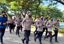Jaga Stamina Personil, Kapolres Luwu Utara Pimpin Olahraga Dalam Menghadapi Sidang Sengketa Pilkada 2021