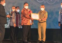 Luwu Timur Terima Penghargaan Pinisi Sultan Award 2021