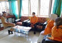 Camat Masamba Terima Secara Resmi Mahasiswa KKN UNM Makassar