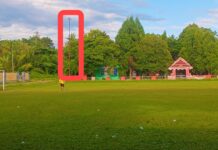 Lampu di Lapangan Wotu Padam, Banyak Lem Fox Berserakan