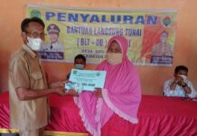 Salurkan BLT DD, Ini Harapan Pjs Kades Girikusuma