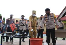 Bupati Ikut Musnahkan Knalpot dan Miras di Polres Luwu Timur