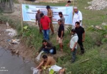 Dinas Perikanan Bersama Forum Komunikasi LSM-PERS Tabur Benih Ikan Empat Ribu Ekor
