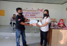 Salurkan BLT-DD, Muh Asnur : Semoga Masyarakat Yang Menerima Bantuan Dipergunakan Sebaik Mungkin