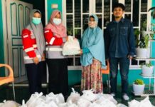 H-2 Lebaran, Managemen PT. CLM Bagi-bagi Sembako