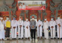 Bupati Budiman Hadiri Resepsi Pandita Wayan Murah di Pura Giri Wantilan