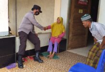 Bhabinkamtibmas Polsek Nuha Door To Door System ke Desa Binaannya