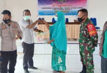 Salurkan BLT DD Periode Maret, Kades Mukti Jaya : Semoga Dapat Membeli Makanan Yang Kaya Gizi dan Nutrisi