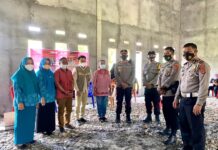 Hut Bhayangkara ke 75, Kapolres Luwu Utara Pantau Langsung Vaksinasi Massal