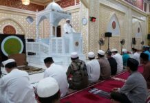 Bupati Luwu Timur Pandu Diskusi Ceramah Subuh Terkait Investasi Islam