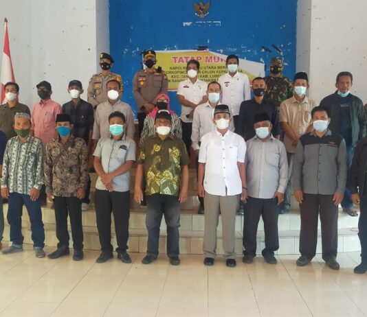 Tatap Muka Bersama Cakades di Tanalili, Kapolres Luwu Utara : Mari Ciptakan Pilkades Yang Aman dan Damai