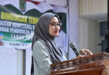 Bupati Luwu Utara Minta Guru TPA Jadi Pelopor Penegakan Protokol Kesehatan