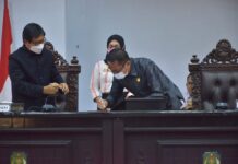 DPRD Luwu Utara Tetapkan Ranperda Pertanggungjawaban APBD 2020 Menjadi Perda