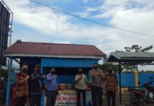Bhabinkamtibmas Sambangi Posko PPKM di Wewangriu, Pastikan Berjalan Baik