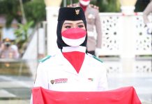 Sosok Artika Sari Murti, Pembawa Baki Pada Upacara Penurunan Bendera Merah Putih di Hut RI ke 76