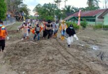 Kapolsek dan Camat Malbar Datangi Penemuan Mayat Korban Perahu Tenggelam