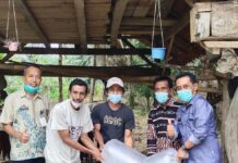 Pemkab Luwu Timur Beri Bantuan Benih Ikan Nila ke Kelompok Tani Desa Rantemario
