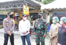 Bupati Luwu Timur Pantau Pos Pemeriksaan Covid-19 di Perbatasan