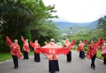 Lestarikan Kebudayaan, Ketua DWP Unit OPD dan Kecamatan Ikuti Pelatihan Membatik