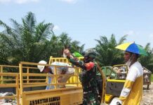 Wujudkan KKS Luwu Timur, Tim Kebersihan Lampenai Giat Gotong Royong