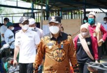 Pantau Pilkades Baruga, Bupati Budiman : Kandidat Harus Siap Legowo Hasilnya