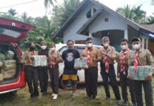 Gerakan Pramuka SMPN 1 Towuti Salurkan Bantuan Korban Banjir di Walenrang