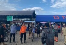 Ketua Plt. DPC PPP Lutim Salurkan Bantuan Korban Banjir di Luwu