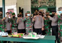 HUT TNI ke-76, Personel Polsek Wasuponda Bersama Wakapolsek Nuha Silaturahmi ke Koramil 1403-16 Nuha