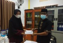 Peduli Bencana Luwu, Guru dan Orang Tua Siswa SDN 234 Kore-Korea Serahkan Bantuan ke Dinas Pendidikan