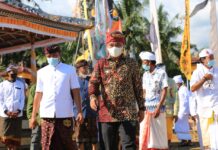 Bupati Luwu Timur Hadiri Perayaan Piodalan Pura Bakung Umat Hindu di Angkona