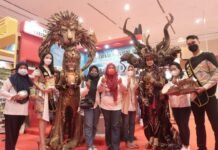 Penasehat APKASI Kagumi Produk Anyaman Teduhu Lutim di AOE 2021