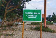 Tulisan di Papan Petunjuk Arah di Luwu Timur Bikin Kocak