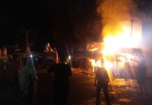 Breakingnews: Pasar Koppe Diamuk Si Jago Merah